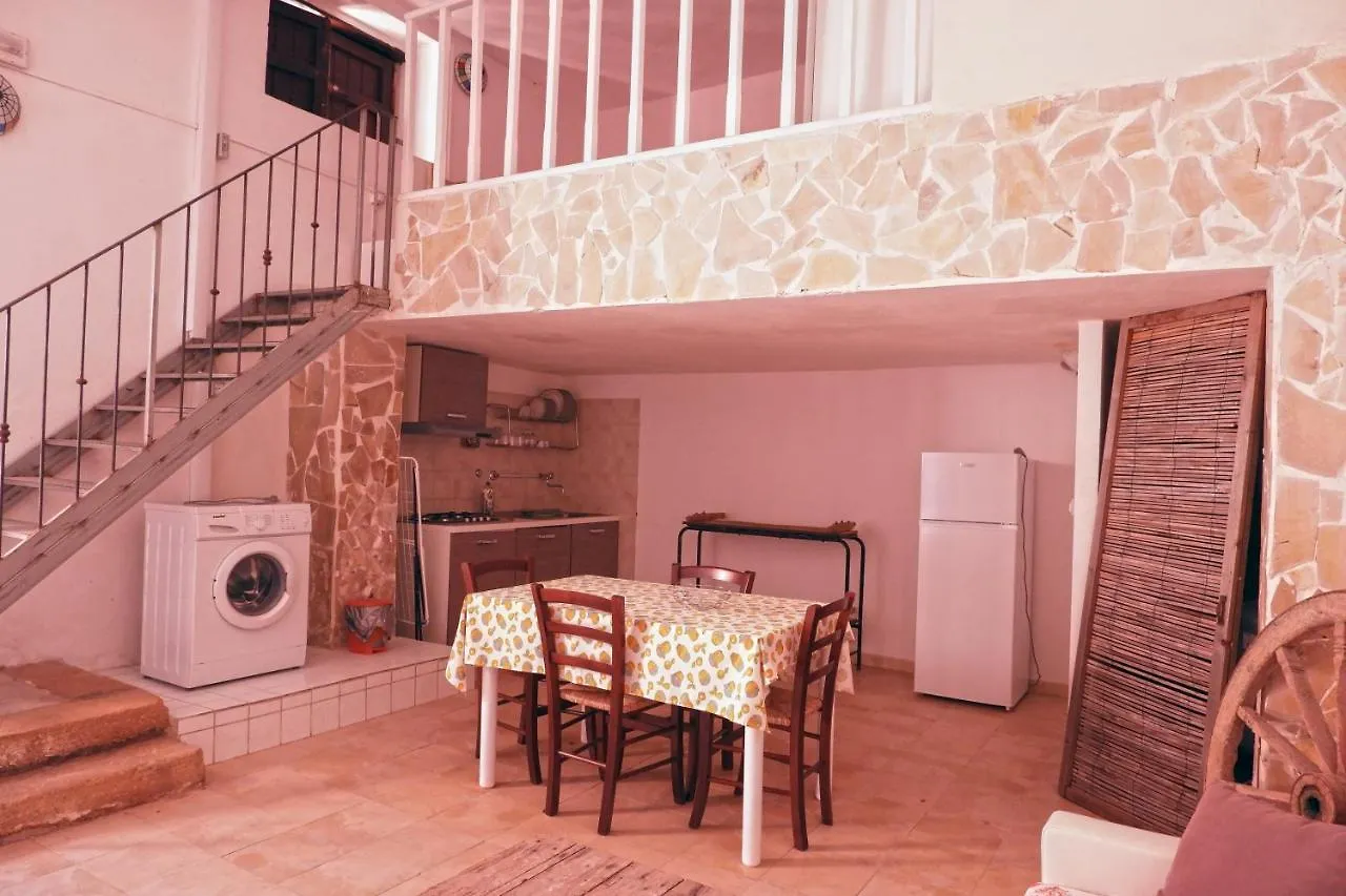 Il Casale Appartament&Rooms Burgio  Italy