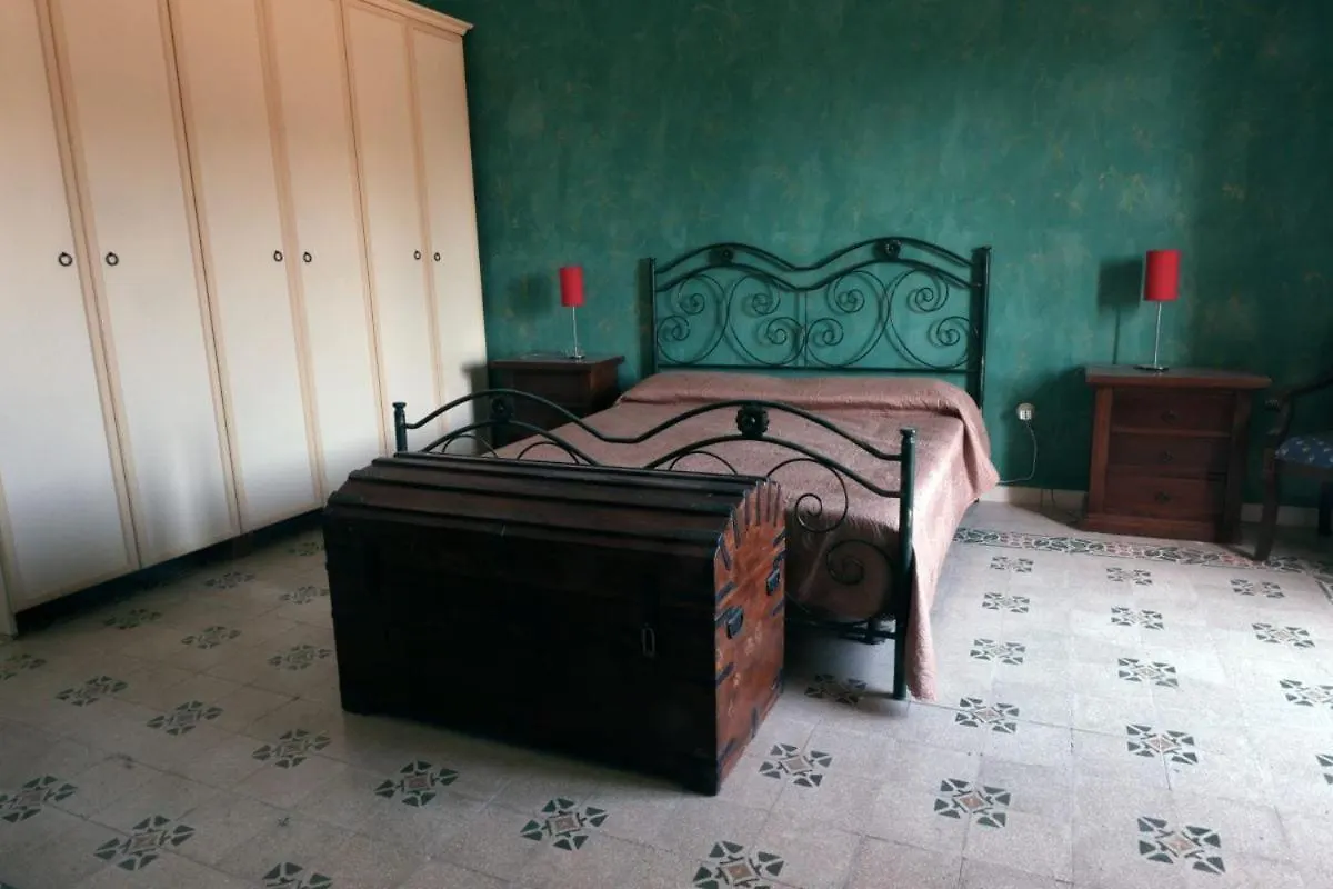 Дом отдыха Il Casale Appartament&Rooms Burgio  Италия