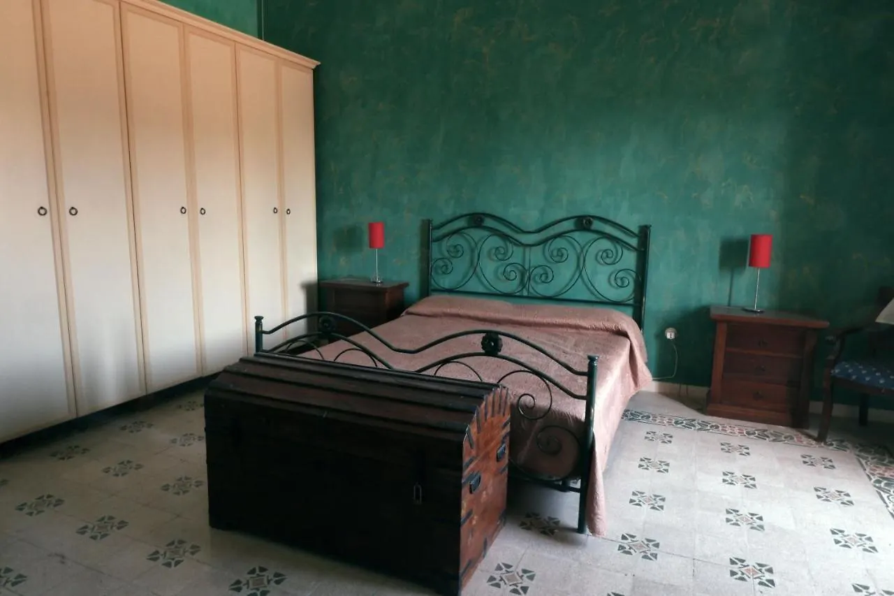 Il Casale Appartament&Rooms Burgio  Дом отдыха Burgio (Siracusa)