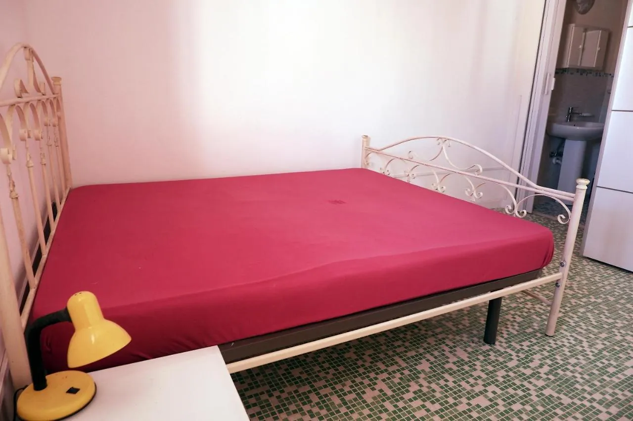 Il Casale Appartament&Rooms Burgio  Дом отдыха Burgio (Siracusa)